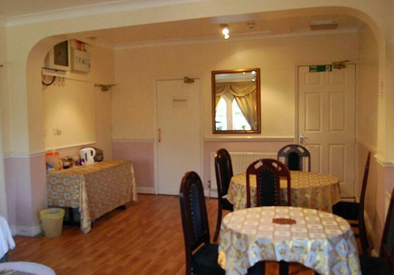 Номер Стандарт, Hillingdon Lodge