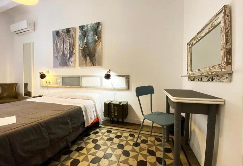 Номер Стандарт Совместная Ванная, Hostal Portugal