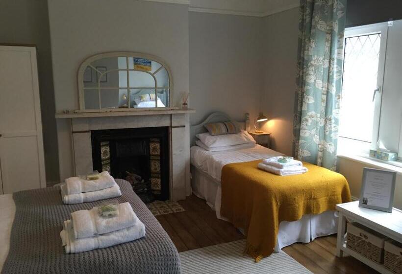 Семейный Номер, Sandsides Guest House