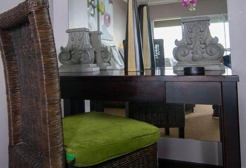 Номер Deluxe, The Bali Grand Lodge And Spa