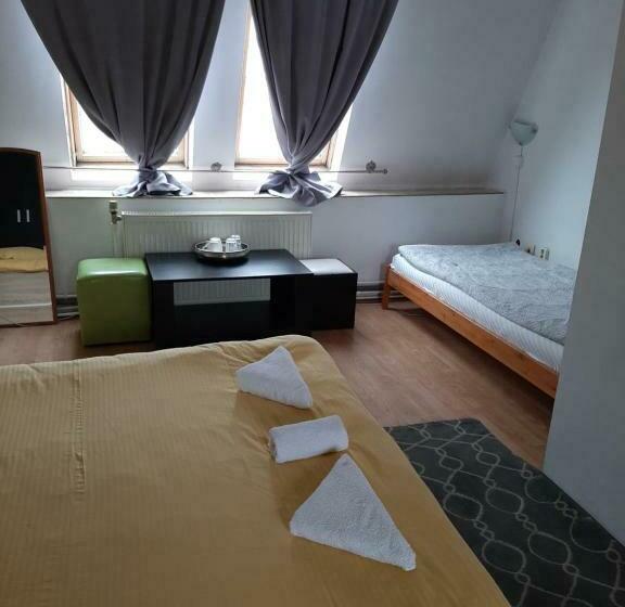 اتاق استاندارد سه نفره, Piccola Italia Casa Racovita