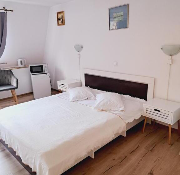 اتاق استاندارد, Piccola Italia Casa Racovita