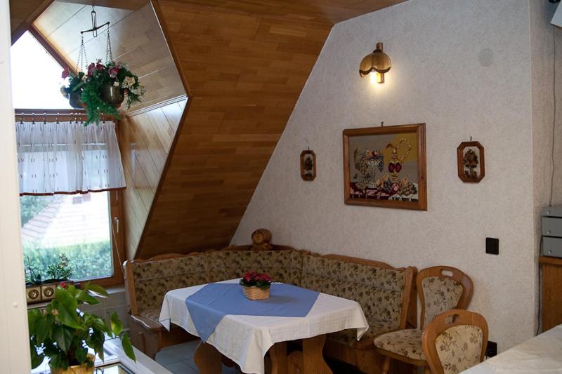 Номер Стандарт, Holp Panzio