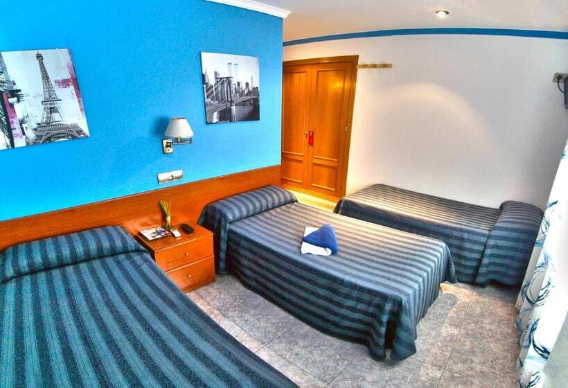 חדר סטנדרט לארבעה, Hostal Apolo Trece