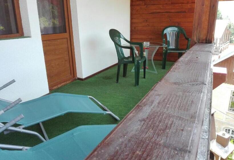 غرفة قياسية مزوَّدة بشُرفة, New Aosta Garden