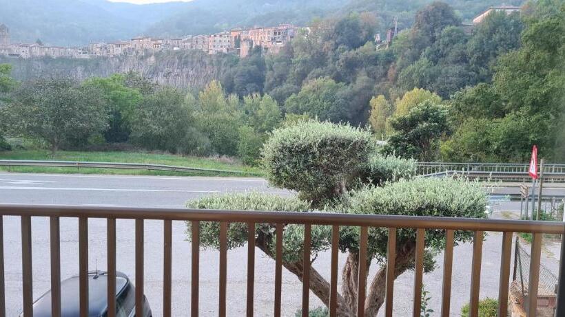 Номер Стандарт с Балконом, Hostal Mont Rock