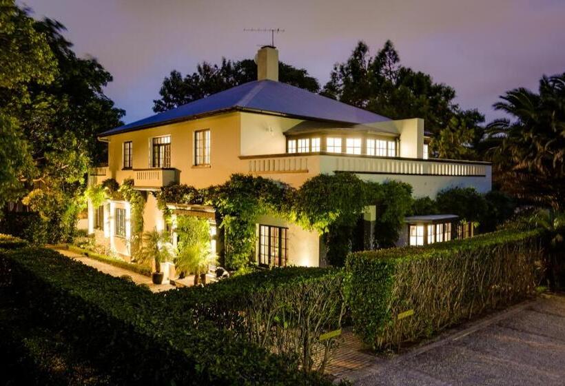 Номер Стандарт, Firlane House