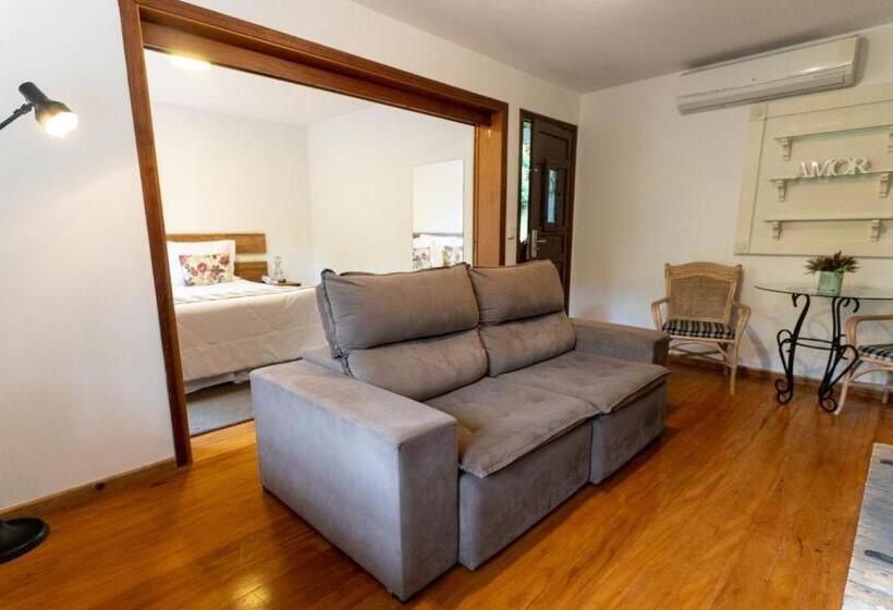 کلبه ییلاقی, Pousada Apple House   Campos Do Jordao