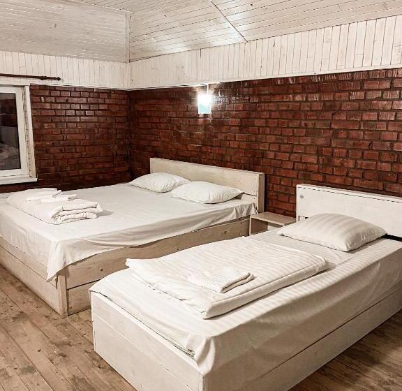 إستوديو قياسى, Guest House Lviv