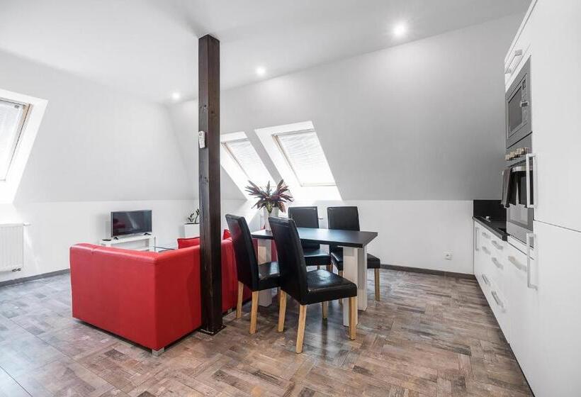Апартаменты 2 Спальни, Apartments Benešova 6