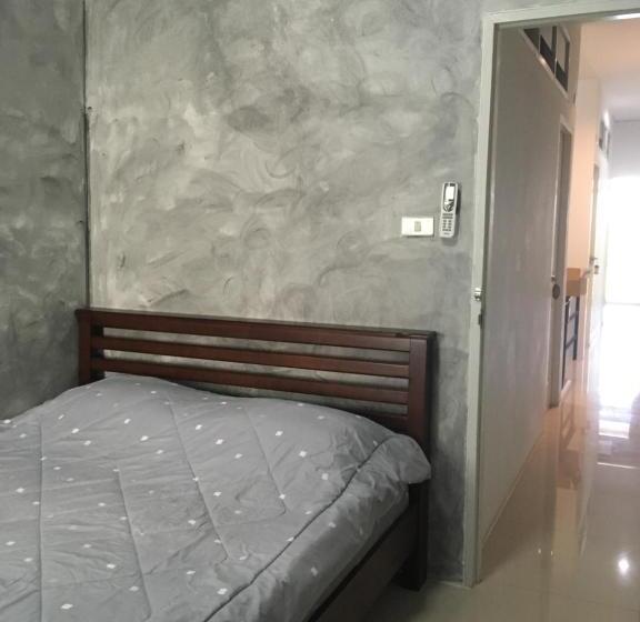 Standard-huone, You In House Urt Surathani Airport