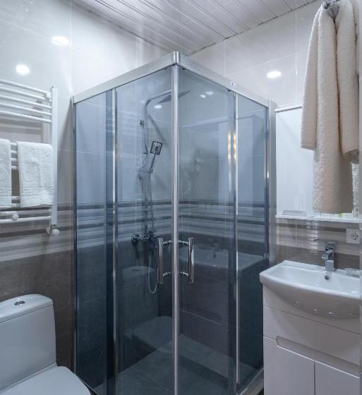 اتاق استاندارد با تخت بزرگ, Avenue 106