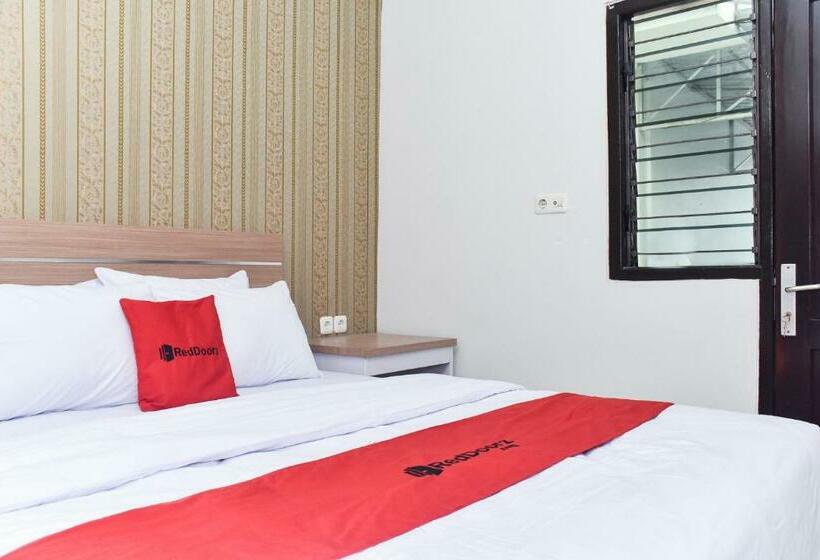 Номер Стандарт, Reddoorz Plus Near Malang Town Square