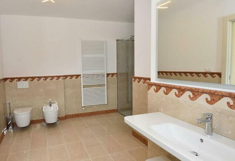 اتاق استاندارد با چشم‌انداز دریاچه, Agriturismo Il Colle