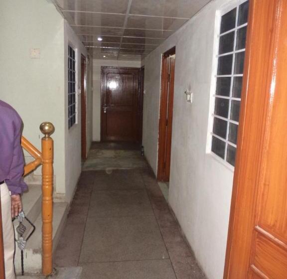 Номер Economy, Budget Accommodation Near Station Road