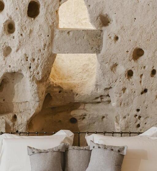 带按摩浴盆的套房, Cenobio Hotel & Spa Matera