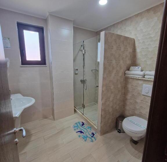 اتاق استاندارد با تخت بزرگ, Valurile Mării Vama   Veche