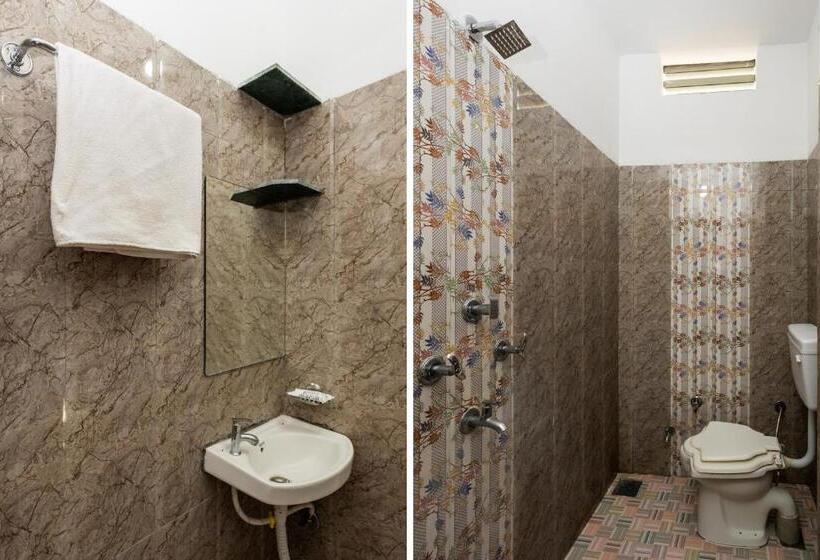 Трехместный Номер Классика, Oyo 29831 Hotel Harihar