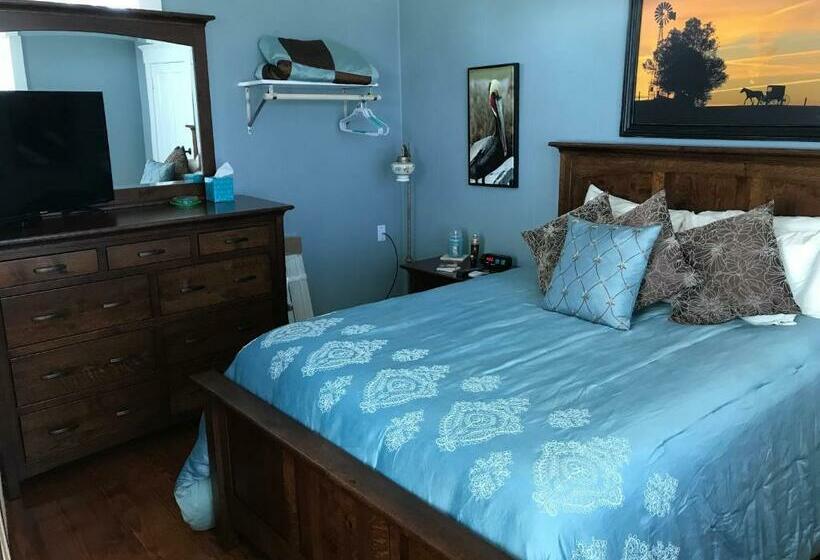 Номер Стандарт, Whooping Crane Manor B & B