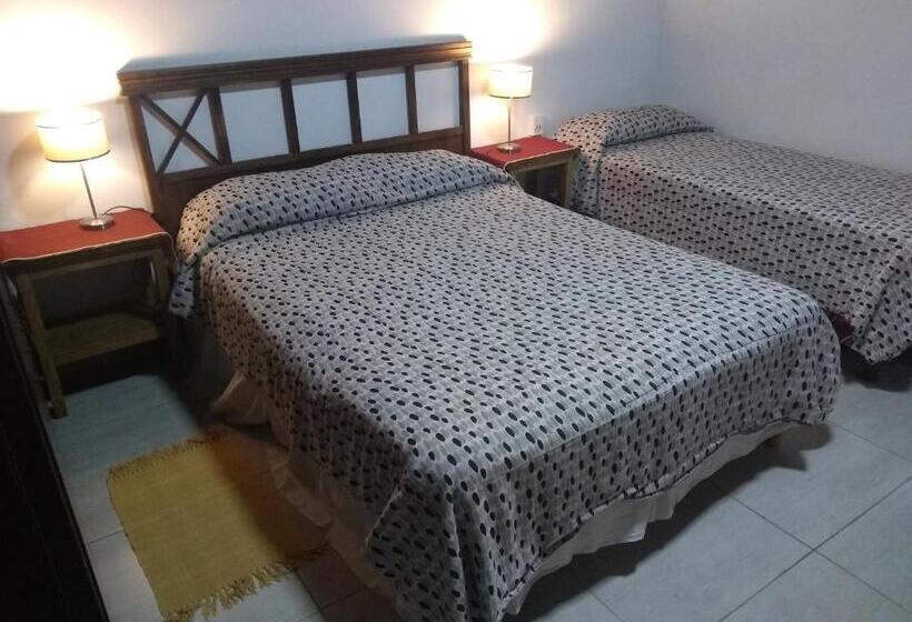 Quarto Quádruplo Standard, Residencial Marlis