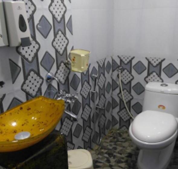 اتاق لوکس یک تخته, Highland Inn