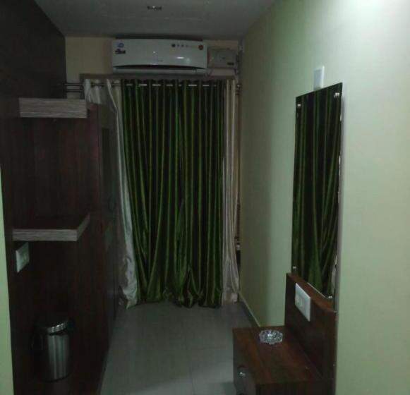 اتاق کلاسیک چهارنفره, Highland Inn