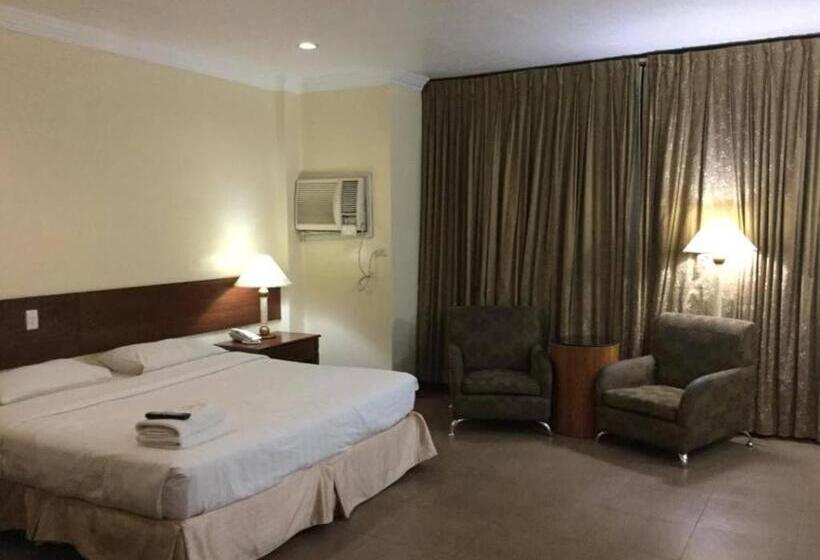 سوییت اجرایی, Dottie S Place Hotel & Restaurant