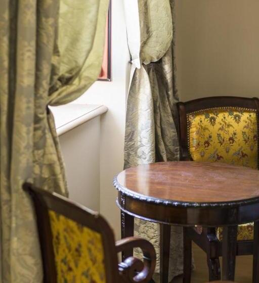 スタンダードルーム, Chambres D Hotes De Chateau Renon
