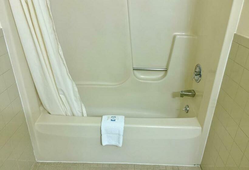 스탠다드 룸 킹사이즈 침대, Executive Inn