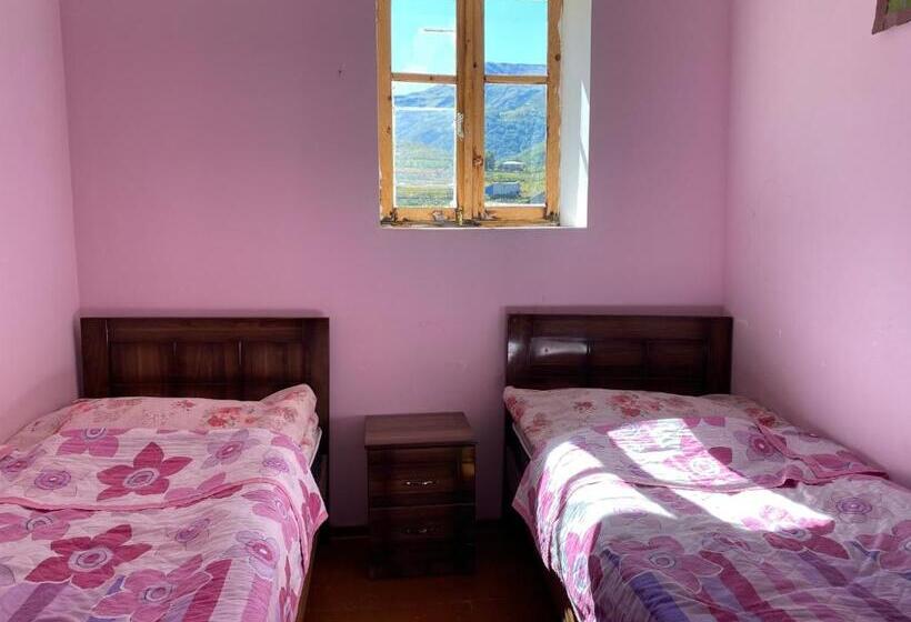 اتاق استاندارد با چشم‌انداز, Guesthouse Qaldea