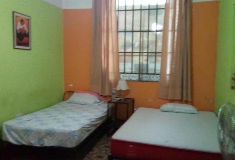 اتاق استاندارد, Hostal Virrey & Tours