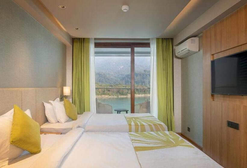 Quarto Deluxe com Vistas, Modi Yoga Retreat