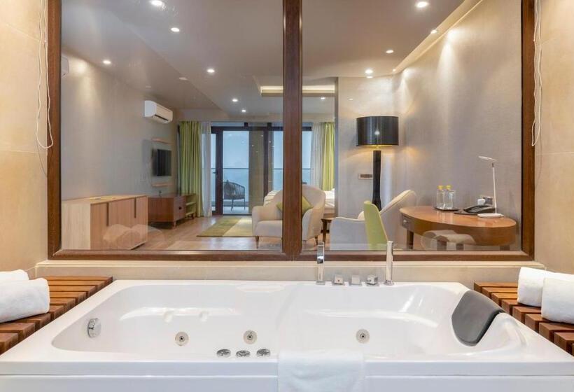 Suite, Modi Yoga Retreat