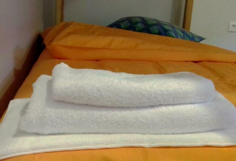 Кровать в Общей Комнате, Hostel Criativo Do Sabugueiro