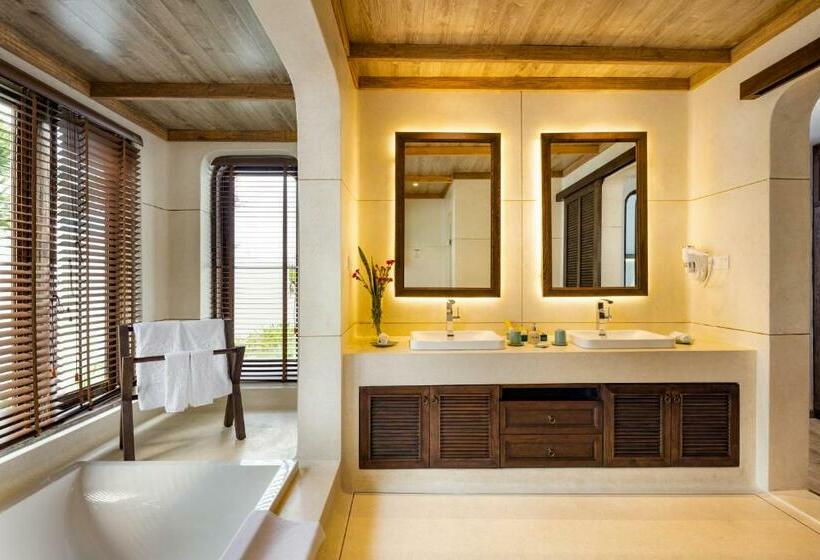 ویلای 1 خوابه با چشم‌انداز دریا, Stelia Beach Resort
