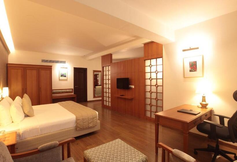 Suite, Monsoon Empress Kochi