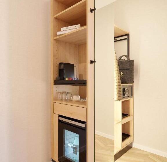 Номер Стандарт, Erasmus Smart   Design B&b