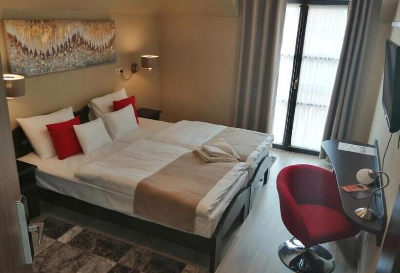 Люкс 2 Спальни, Medora Park   Hotel Medora