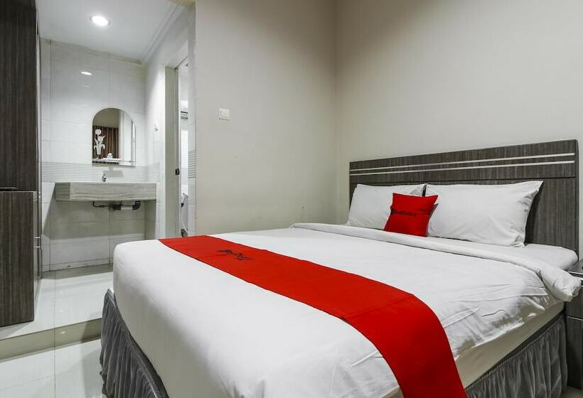 标准间, Reddoorz Plus Syariah @ Jalan Sriwijaya Medan