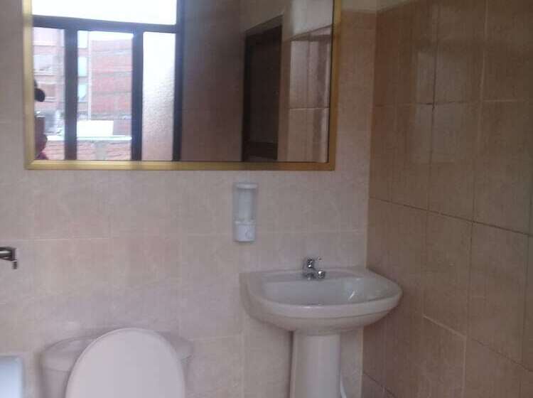 اتاق لوکس, Gran Copacabana Hostal