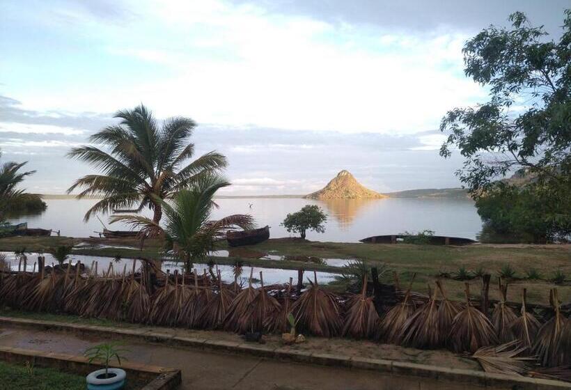 بانگلوی استاندارد با چشم‌انداز دریا, Sanjeela Plage Coco