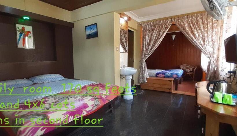 اتاق خانوادگی, Greenview Holiday Inn