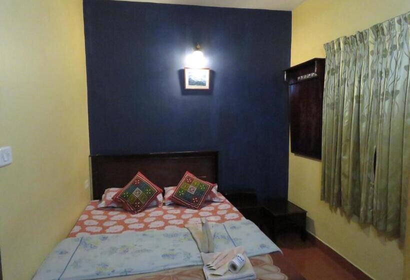 اتاق استاندارد, Greenview Holiday Inn
