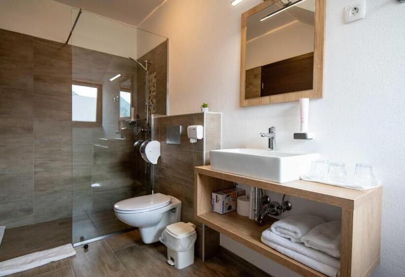 اتاق استاندارد با چشم‌انداز کوهستان, Guesthouse Stari Mayr