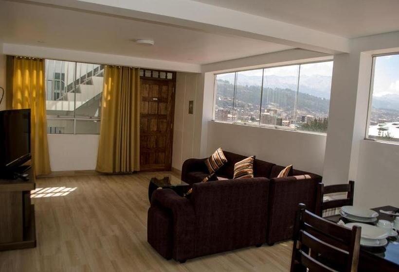דירת שלושה חדרים, Mayte Apartment