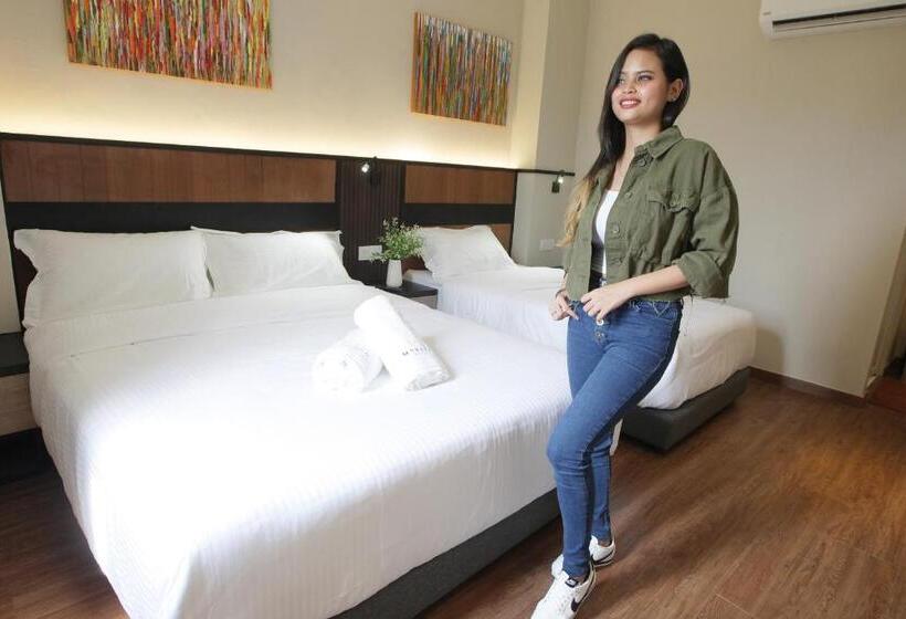 اتاق ساده سه نفره, Monaco Hotel Cyberjaya