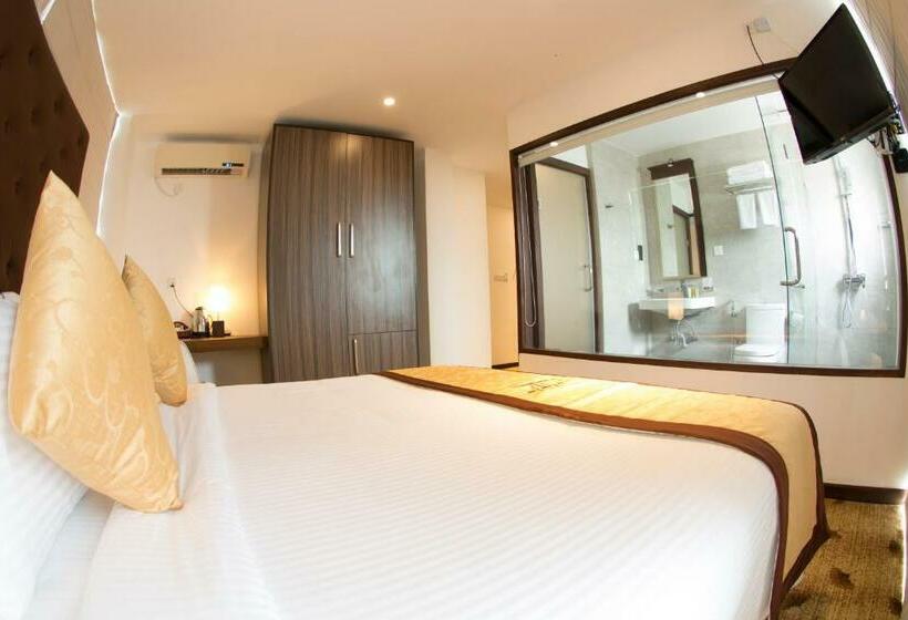 Номер Deluxe, City Hotel Colombo 02