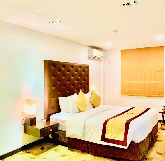 Номер Deluxe, City Hotel Colombo 02