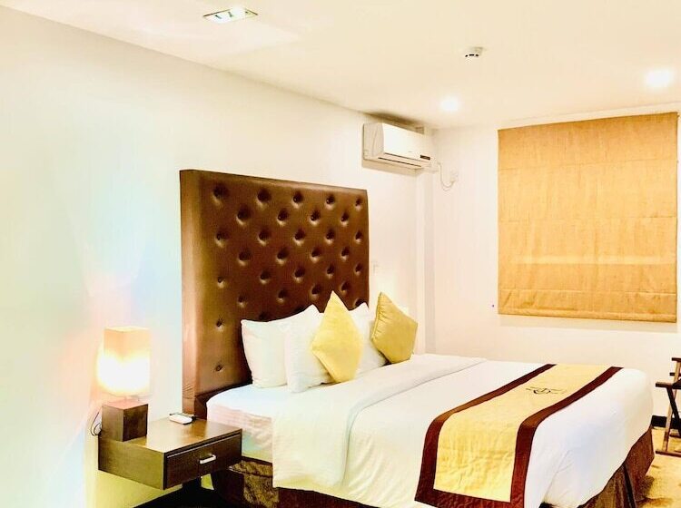 Номер Deluxe, City Hotel Colombo 02