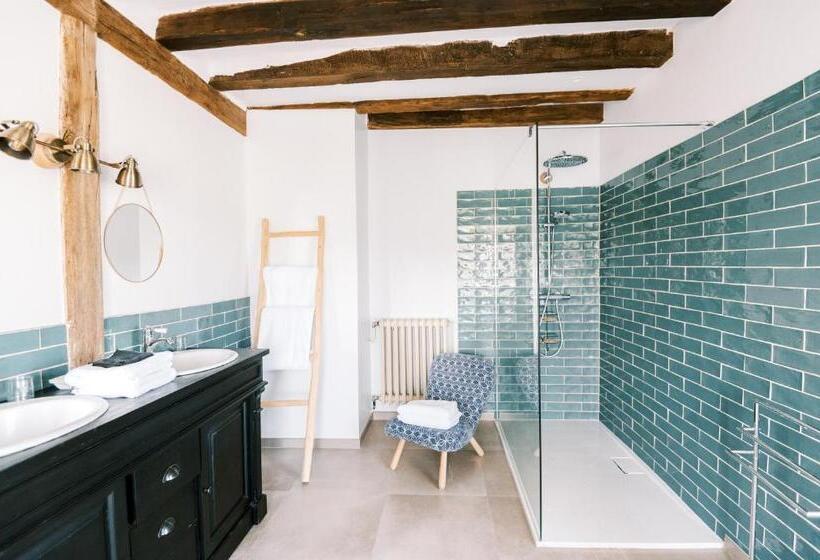 Номер Стандарт Вид на Бассейн, Manoir De Jouralem